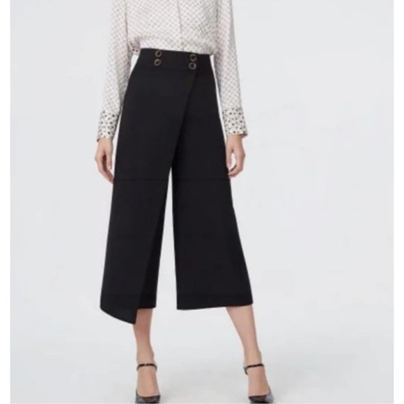 Club Monaco Yolande Black Gold Button
Palazoo Wide Leg Crop Pants - Picture 1 of 8
